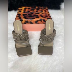 Lemonade size 5.5 color khaki